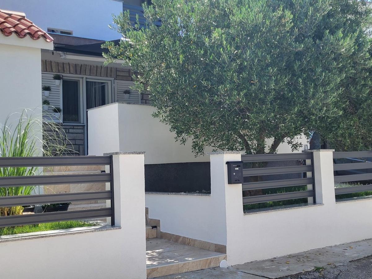 Apartman Anabella Rovanjska Exterior foto